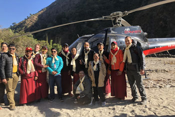 kedhar's team of volunteer doctors in nepal