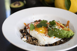 quinoa bowls with egg and avocado