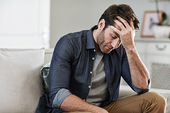 Man suffers from continuing symptoms even after recovering from COVID-19.