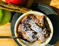 Cinnamon apple bread pudding