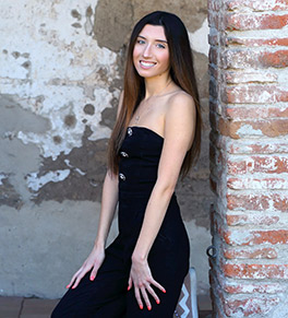 Jazmine Simon and her family helped create a UCI Health diabetes support group to help other patients like herself.