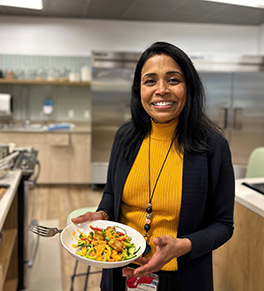 Prescribing food as medicine | UCI Health Prescribing food as medicine | UCI Health