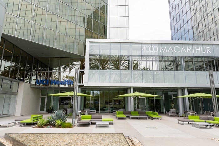 The exterior of UCI Health — Newport Beach MacArthur
