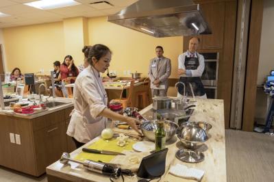 UCI Health Teaching Kitchen Demonstration