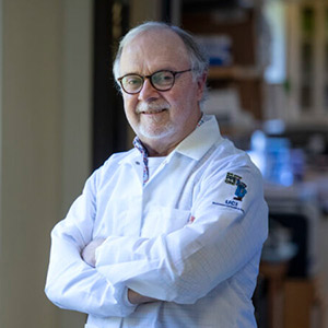 Philip Felgner, PhD, UCI infectious disease expert, wins international award for contributing to the design of COVID-19 vaccines.
