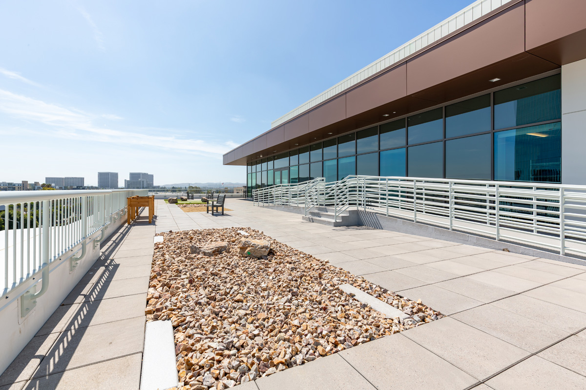 uci health — irvine rehabilitation hospital outdoor patio on a clear, sunny day