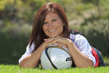 Becky Spears, a soccer-playing mother of three, undergoes robotic surgery at UC Irvine to remove a suspicious mass from her fallopian tube.